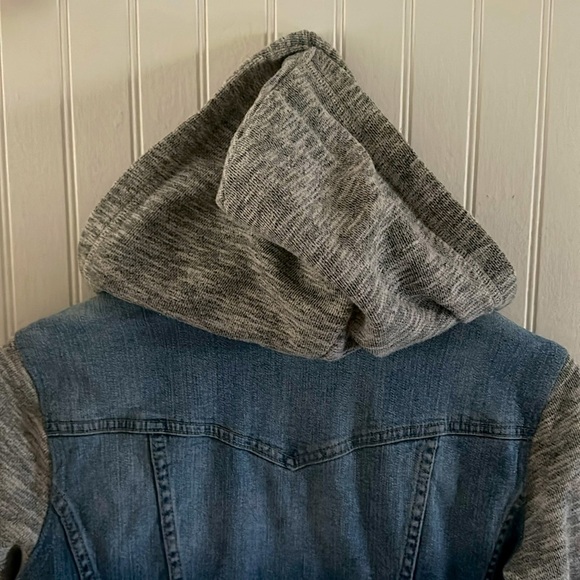 Jessica Simpson Hooded Jean Jacket sz Large - Picture 9 of 10